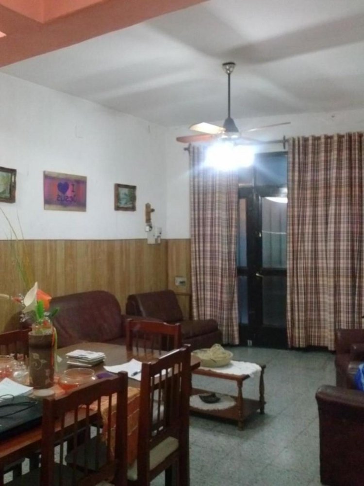 Casa de 3 dormitorios en Santa Fe, Argentina No. 50978