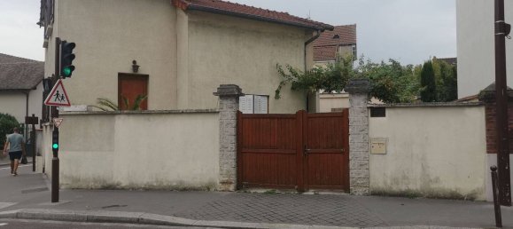 Casa de 3 dormitorios en Versailles, France No. 326533 2