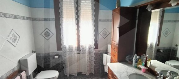 Casa de 5 divisões em Sassuolo, Italy N.º 22686 27