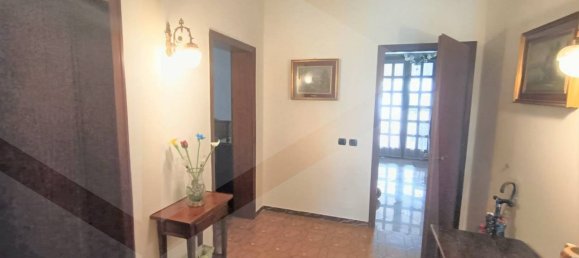 Casa de 5 divisões em Sassuolo, Italy N.º 22686 2