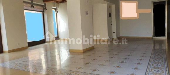 4-Zimmer Gewerbliche Immobilie in Lucca, Italy, Nr. 35170 12