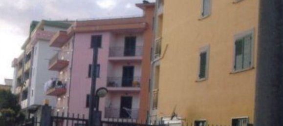 4 bedrooms Apartment in Campagna, Italy No. 321256 7