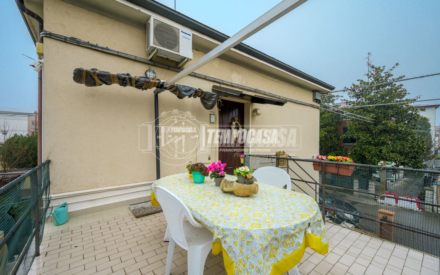 3 rooms House in Modena, Italy No. 74599