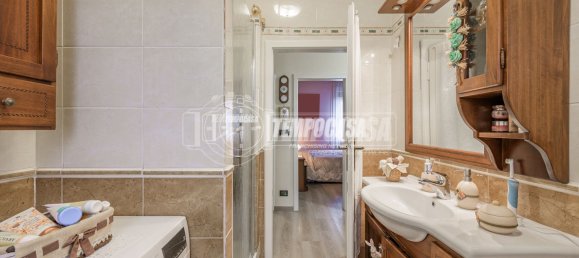 3 rooms House in Modena, Italy No. 74599 12