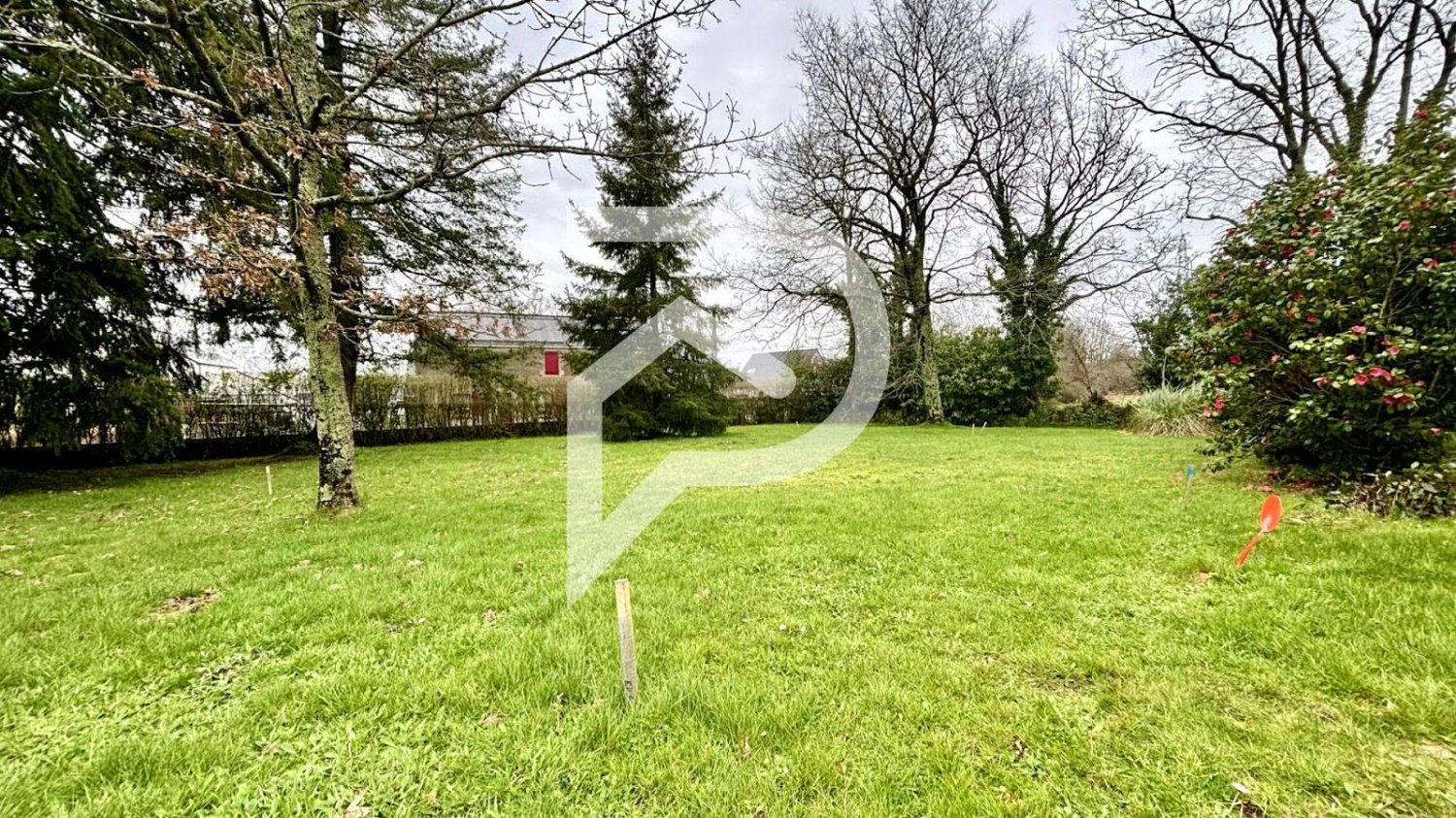 635m² Land in Vigneux-de-Bretagne, France No. 109471