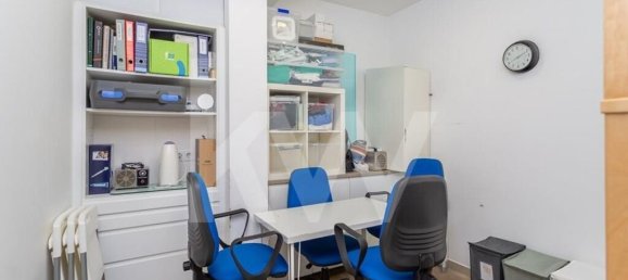 136m² Commercial property in Oeiras, Portugal No. 74078 7