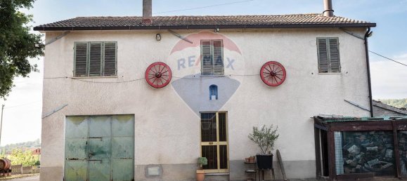 Casa de 8 habitaciónes en Apiro, Italy No. 1749 11