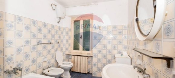 Casa de 8 habitaciónes en Apiro, Italy No. 1749 16