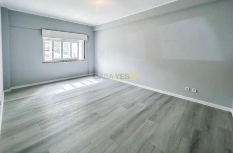 Квартира с 3 спальнями в Лориш, Португалия № 95020