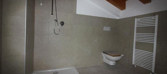 5-Zimmer Doppelhaus in Montebello Vicentino, Italy, Nr. 238207 12