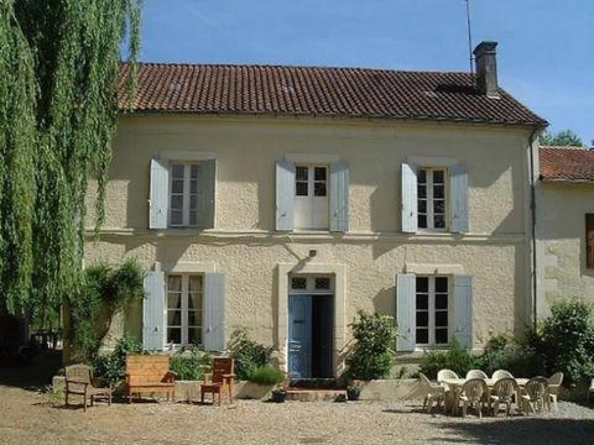 13 bedrooms Shop in Chalais, France No. 20740