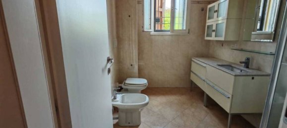 Apartamento de 2 dormitorios en Budrio, Italy No. 326268 18