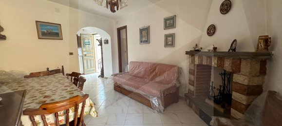 4 rooms House in Capistrello, Italy No. 18486 7