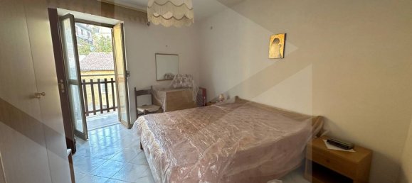 4 rooms House in Capistrello, Italy No. 18486 14