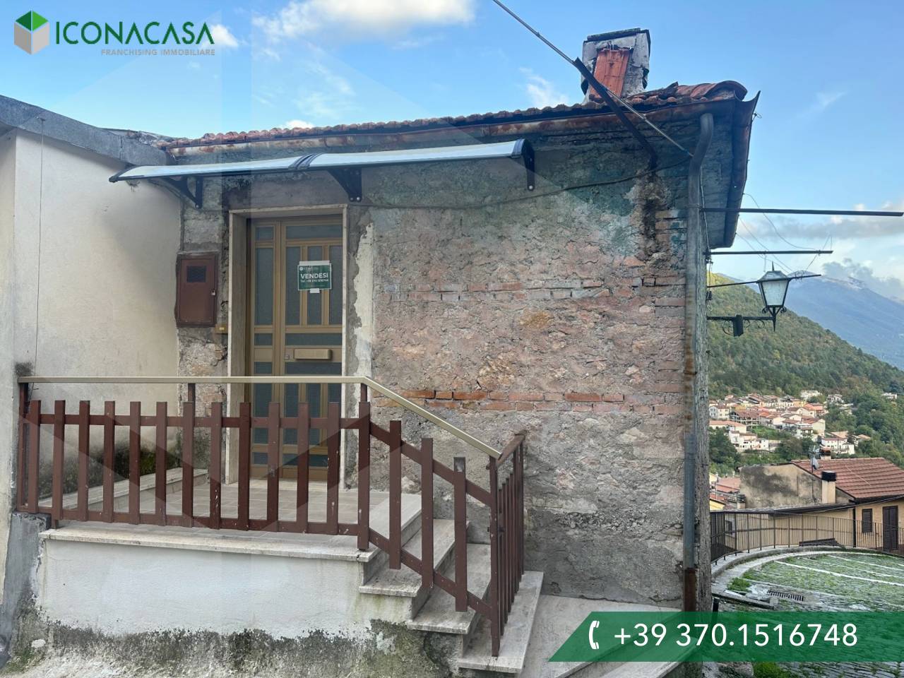 4 rooms House in Capistrello, Italy No. 18486