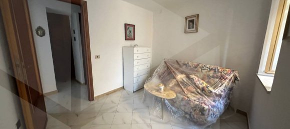 4 rooms House in Capistrello, Italy No. 18486 17
