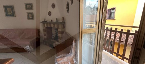 4 rooms House in Capistrello, Italy No. 18486 8