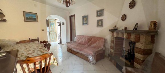 4 rooms House in Capistrello, Italy No. 18486 10