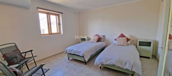 Дом с 4 спальнями в Санта-Лучия, Мальта № 8130 13