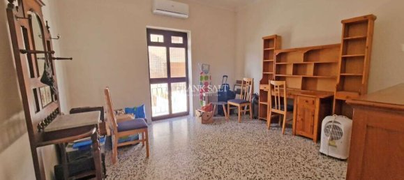 Дом с 4 спальнями в Санта-Лучия, Мальта № 8130 16