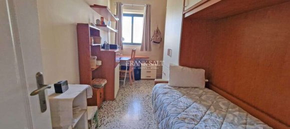 Дом с 4 спальнями в Санта-Лучия, Мальта № 8130 10