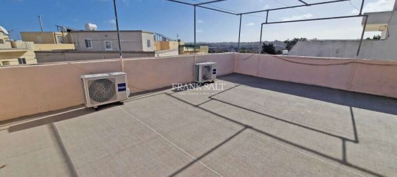 Дом с 4 спальнями в Санта-Лучия, Мальта № 8130 18