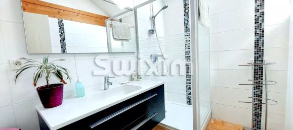 4 bedrooms Apartment in Saint-Genis-Pouilly, France No. 351713 11