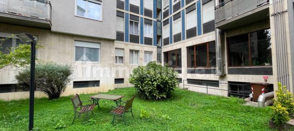 3 bedrooms Apartment in Bergamo, Italy No. 313881 4