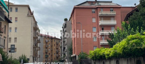 3 bedrooms Apartment in Bergamo, Italy No. 313881 9