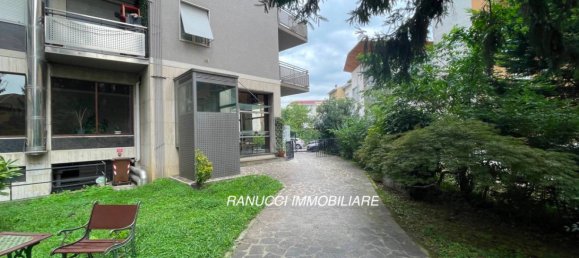 3 bedrooms Apartment in Bergamo, Italy No. 313881 3