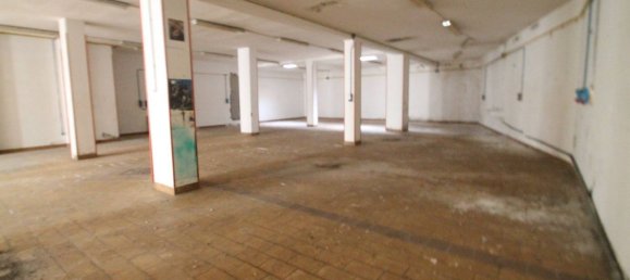 400m² Commercial property in Termoli, Italy No. 16097 11