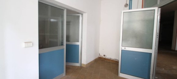 400m² Commercial property in Termoli, Italy No. 16097 8