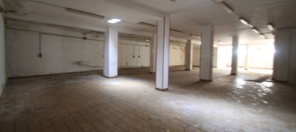 400m² Commercial property in Termoli, Italy No. 16097 12