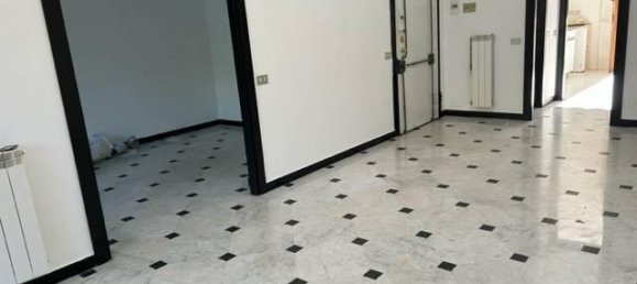 Пентхаус с 8 комнатами в Кьявари, Италия № 76645 7