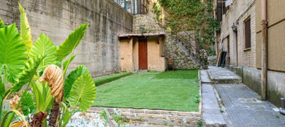 1 bedroom Apartment in Rome, Italy No. 320173 4