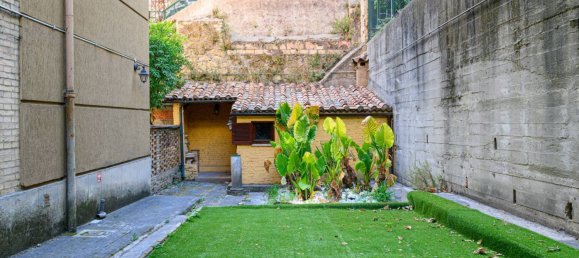 1 bedroom Apartment in Rome, Italy No. 320173 2