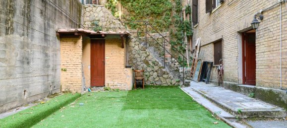 1 bedroom Apartment in Rome, Italy No. 320173 5