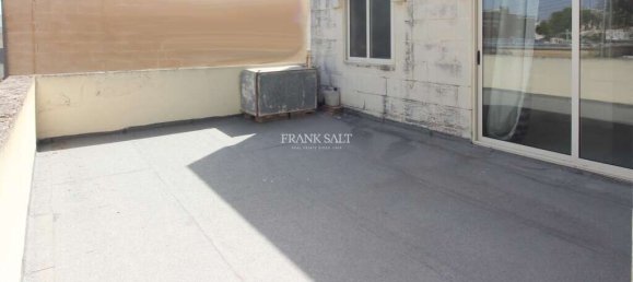 4 bedrooms Villa in Attard, Malta No. 3336 32