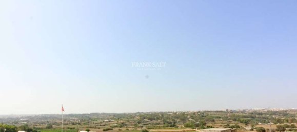 4 bedrooms Villa in Attard, Malta No. 3336 35