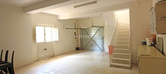 4 bedrooms Villa in Attard, Malta No. 3336 26