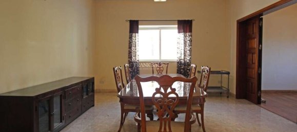 4 bedrooms Villa in Attard, Malta No. 3336 2