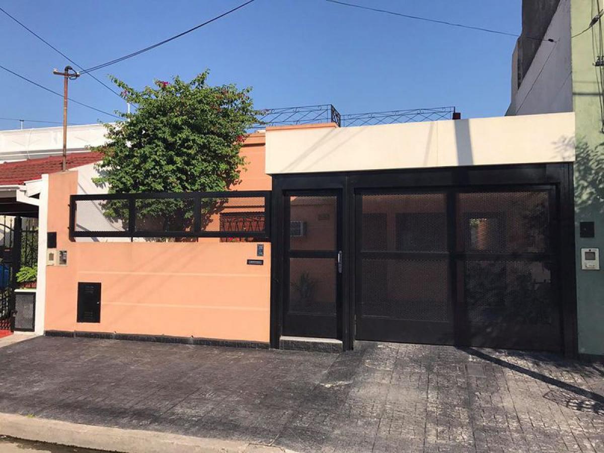 3 Schlafzimmer Haus in Lanus, Argentina, Nr. 55685