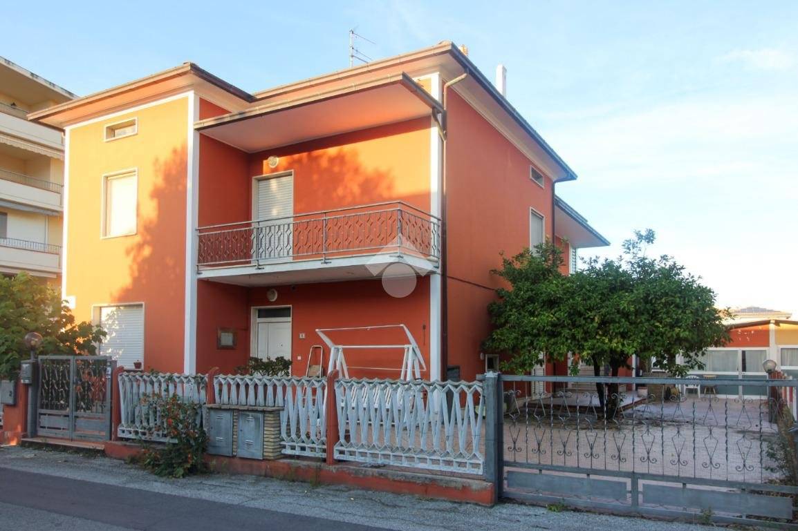 Villa T4 em Alba Adriatica, Italy N.º 345346