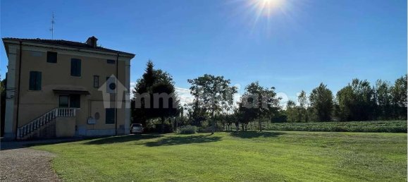 5 bedrooms Villa in Modena, Italy No. 342230 7