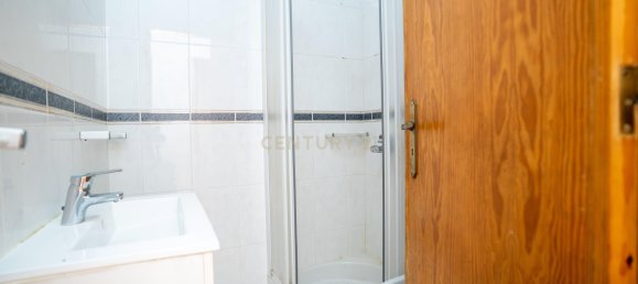 Edificio de 22 dormitorios en Amadora, Portugal No. 115908 19