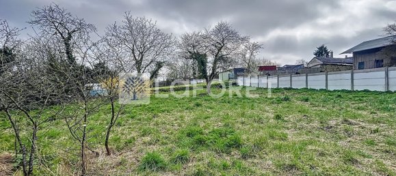 978m² Land in Blerancourt, France No. 68500 3