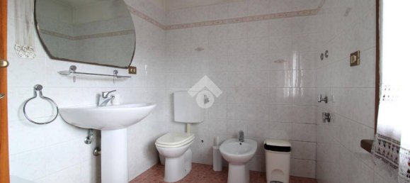 Villa de 9 dormitorios en Castellarano, Italy No. 258513 11