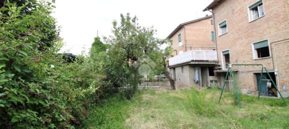 Villa de 9 dormitorios en Castellarano, Italy No. 258513 20