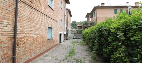 Villa de 9 dormitorios en Castellarano, Italy No. 258513 21