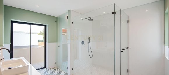 5 bedrooms Villa in Cascais, Portugal No. 44915 42